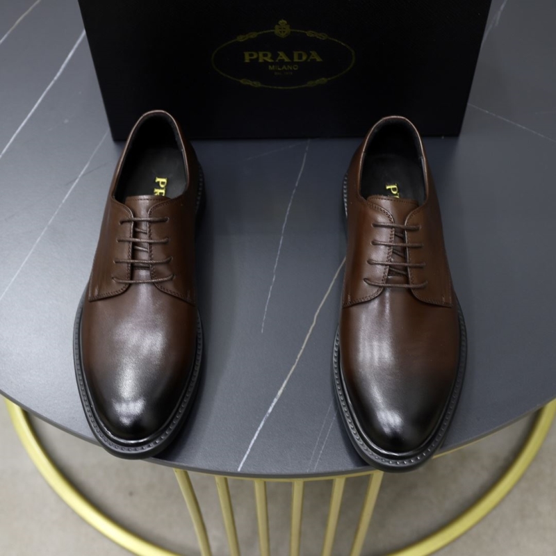 Pra*a leather shoes